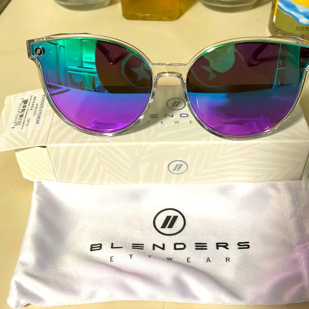 Blenders Miss Cool Sunglasses
